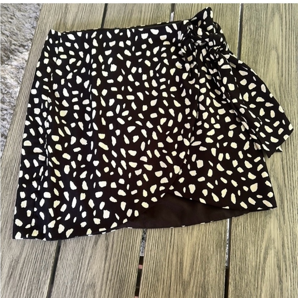 Vici Miniskirt - M - Picture 3 of 4